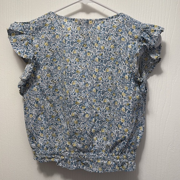Universal Threads Floral Fluttered Sleeveless Cropped Top Size Medium - Picture 2 of 2